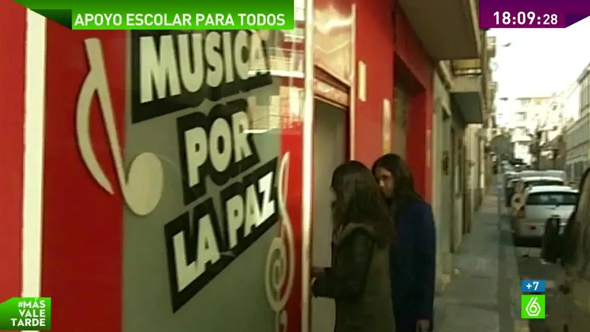 Una ONG cuida por las tardes a los niños que pertenecen a familias necesitadas
