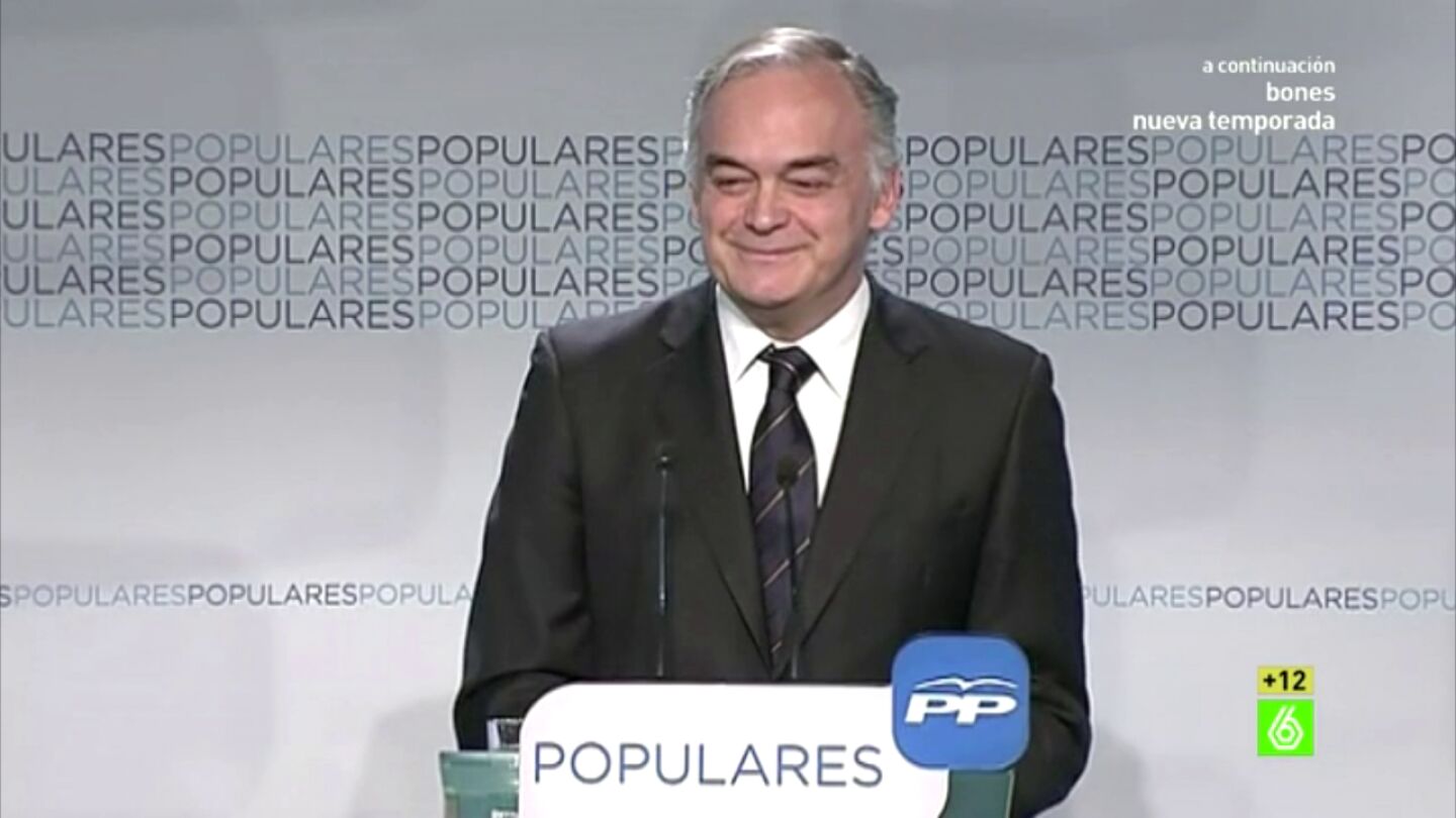 Esteb&aacute;n Gonz&aacute;lez Pons hablando en japones