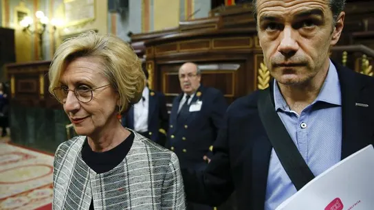 Rosa Díez llega al Senado junto a Toni Cantó Rosa Díez llega al Senado junto a Toni Cantó
