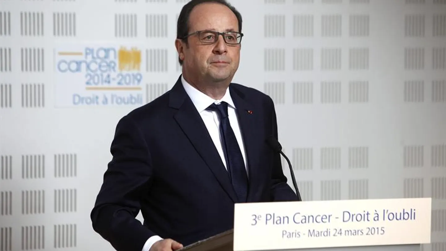 Hollande se dirige a los medios Hollande se dirige a los medios