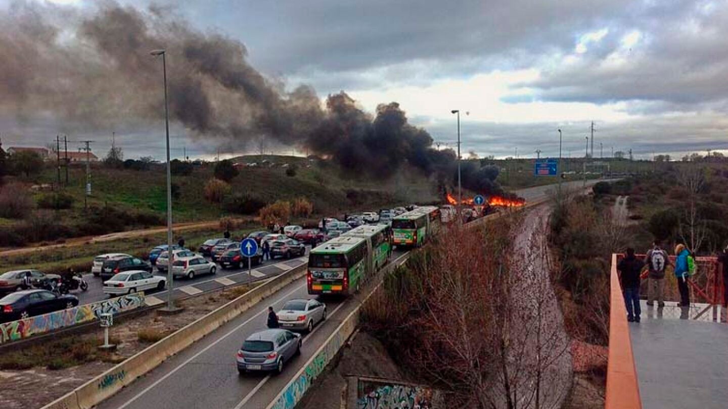 Barricada estudiantil en la M-607