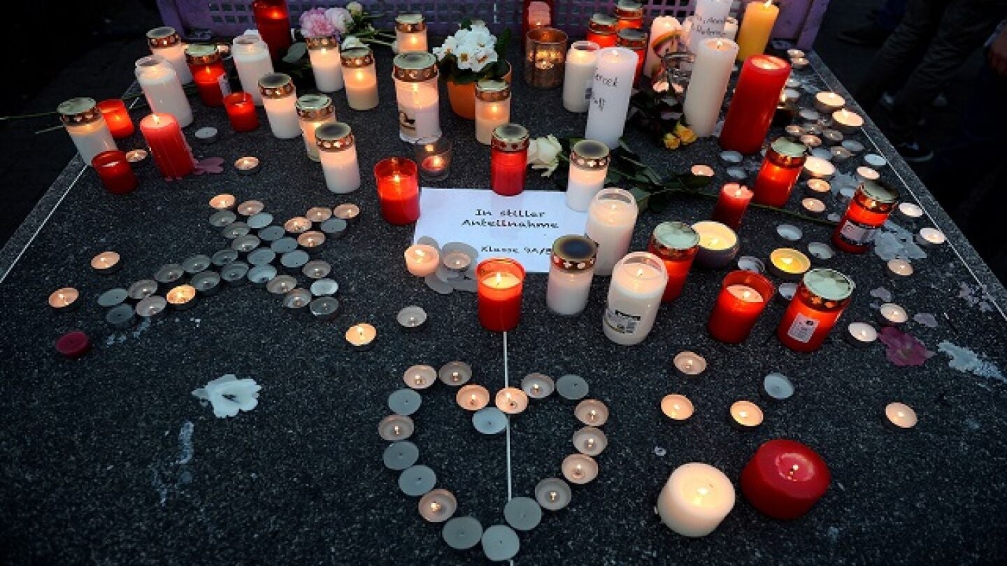 Velas y apoyo a los familiares