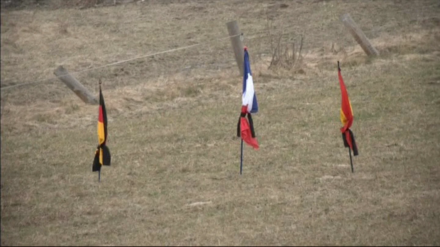 Banderas de Alemania, Francia y España de luto Banderas de Alemania, Francia y España de luto