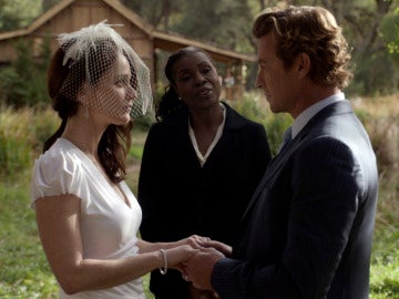 Teresa Lisbon y Patrick Jane se dan el sí quiero Teresa Lisbon y Patrick Jane se dan el sí quiero