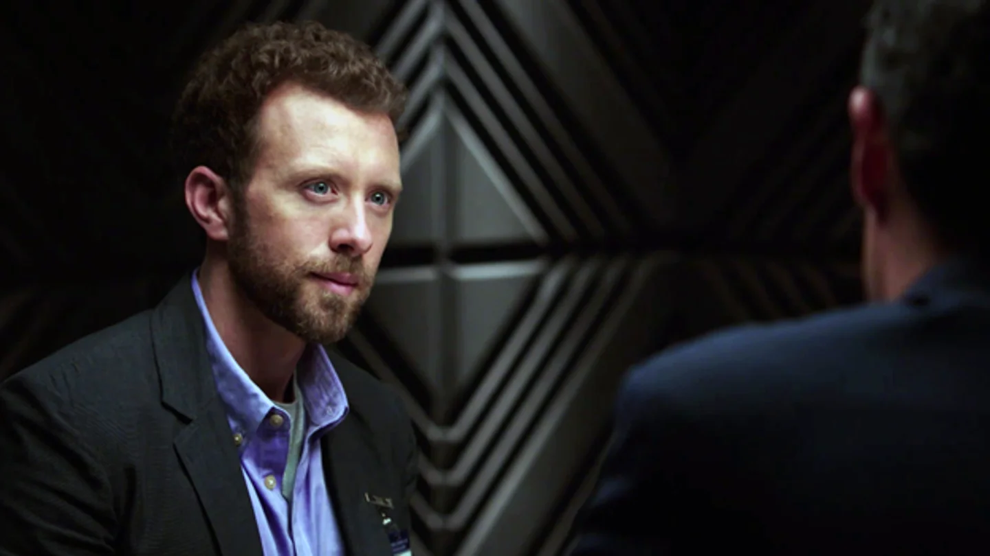 Interrogan al doctor Hodgins, en 'Bones' Interrogan al doctor Hodgins, en 'Bones'