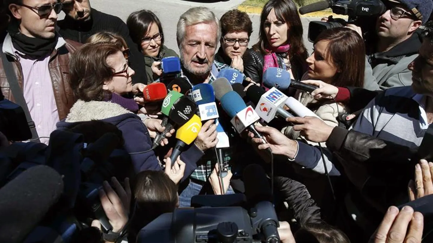 Juan Pardo, familiar de tres de las víctimas de accidente a aéreo en los Alpes Juan Pardo, familiar de tres de las víctimas de accidente a aéreo en los Alpes