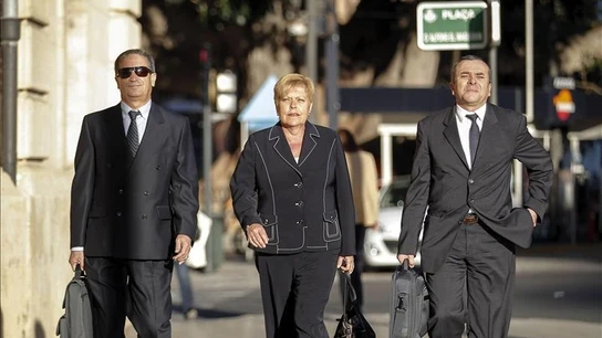 La ex consellera de Turismo Milagrosa Martínez llegando al TSJCV La ex consellera de Turismo Milagrosa Martínez llegando al TSJCV