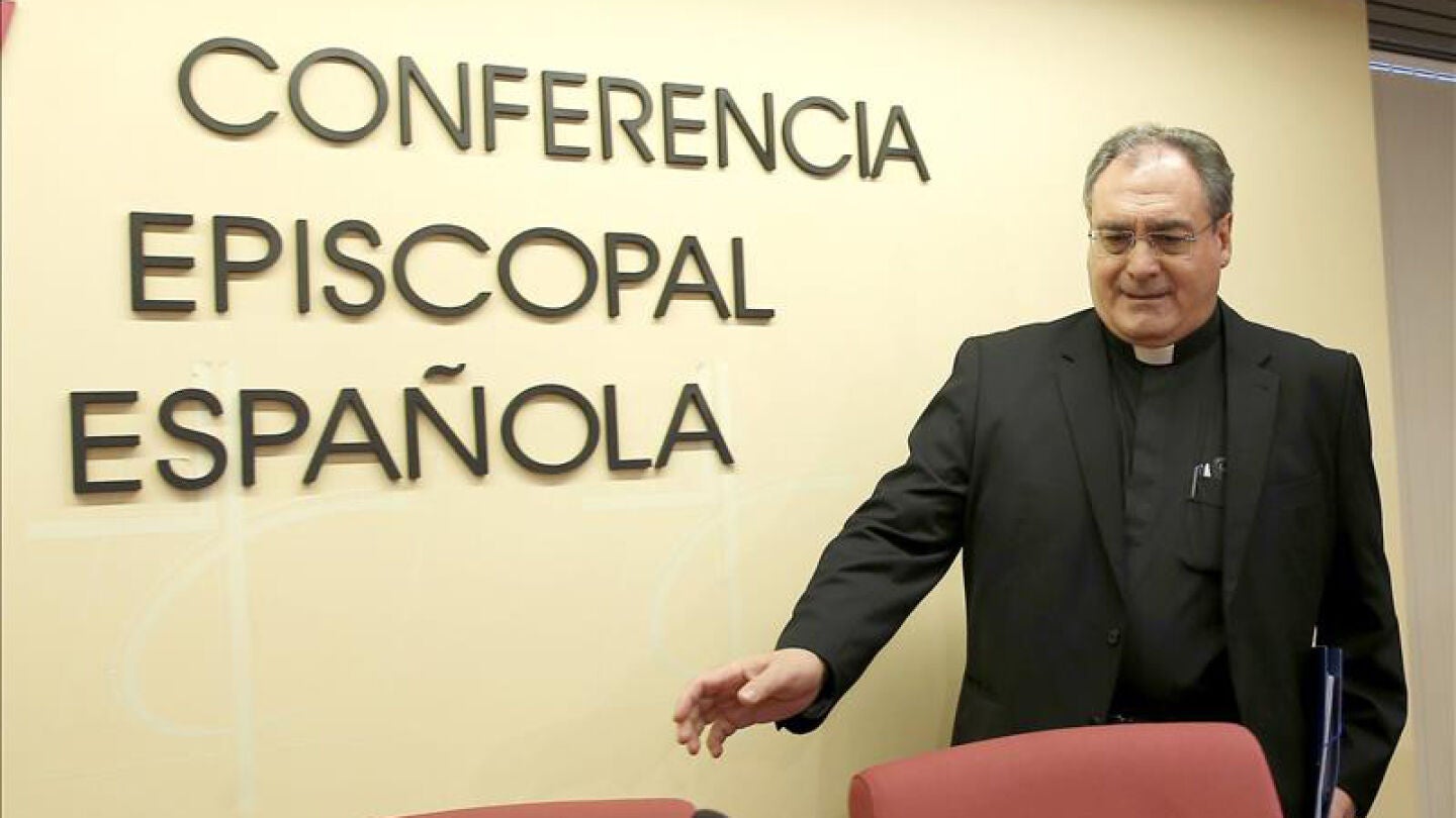 secretario general de la Conferencia Episcopal Espa&ntilde;ola (CEE), Jos&eacute; Mar&iacute;a Gil Tamayo. 