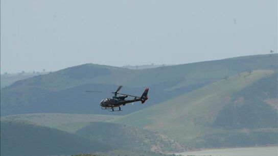 Un helic&oacute;ptero, durante unas labores de rescate en Marruecos