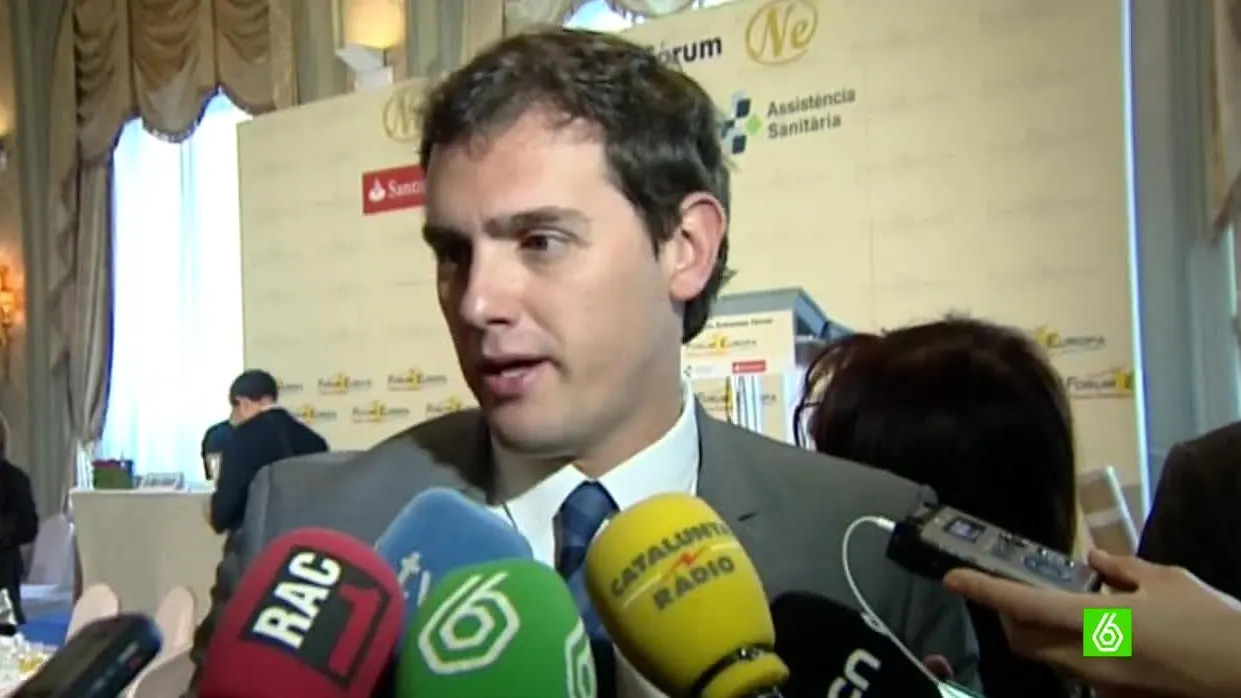 Albert Rivera habla con los medios