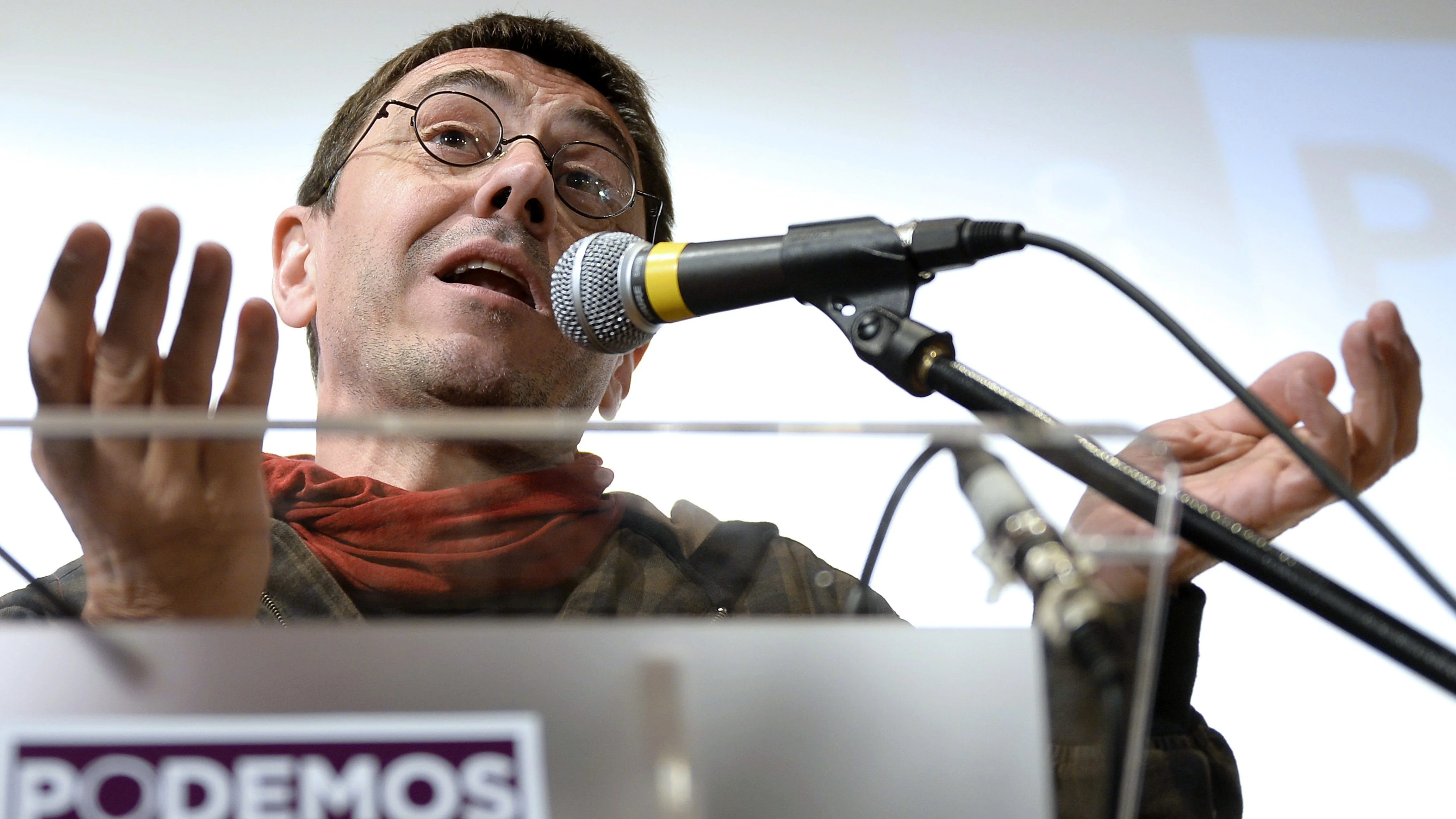 Monedero: "El mismo IVA para un ferrari que para el pan, no fastidies Rivera"