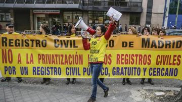 Protesta contra la privatización del Registro Civil