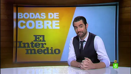 Dani Mateo repasa la sección 'Bodas de Bronce' de 'El Intermedio' Dani Mateo repasa la sección 'Bodas de Bronce' de 'El Intermedio'