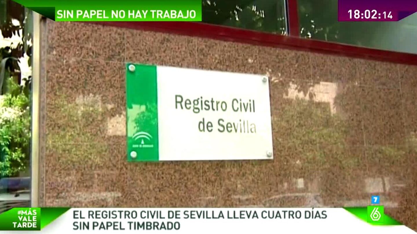 El registro civil de Sevilla, colapsado por la falta de papel timbrado