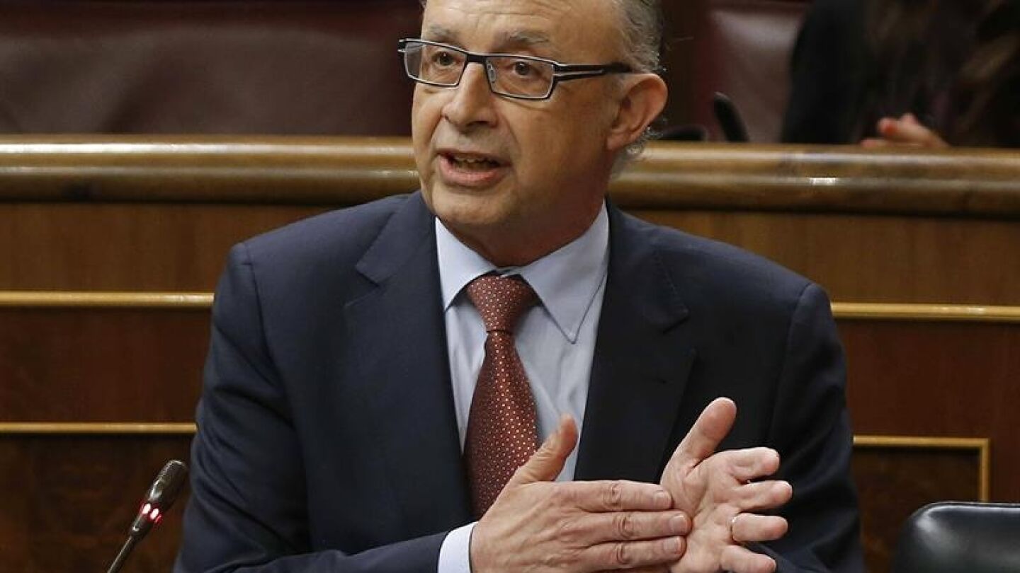 El ministro de Hacienda, Crist&oacute;bal Montoro, en el Congreso