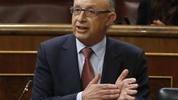 El ministro de Hacienda, Cristóbal Montoro, en el Congreso