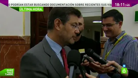 Rafael Catalá habla en los pasillos del Congreso Rafael Catalá habla en los pasillos del Congreso