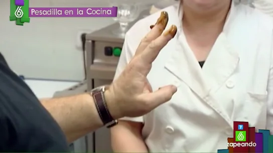 La mano de Chicote llena de grasa La mano de Chicote llena de grasa