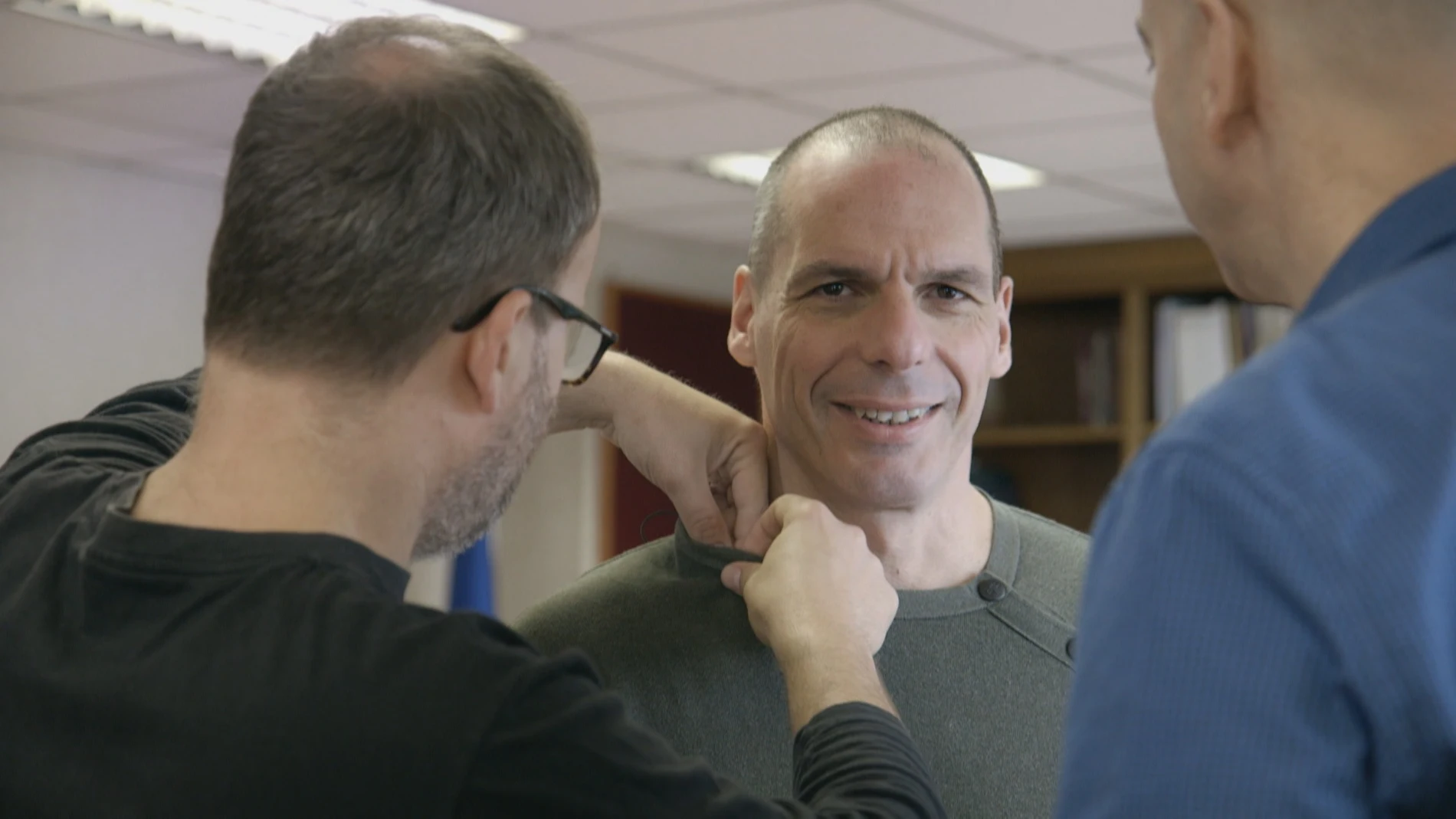Yanis Varoufakis se prepara para la entrevista en 'Salvados'