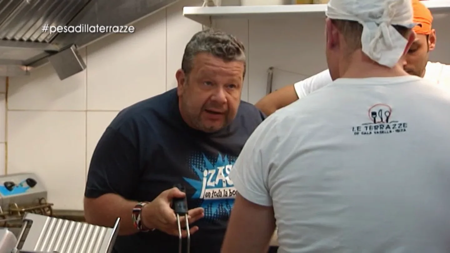 Chicote, al cocinero: “Me dan ganas de freírtelo yo y decir ‘ahora te lo comes por mis cojones’” Chicote, al cocinero: “Me dan ganas de freírtelo yo y decir ‘ahora te lo comes por mis cojones’”