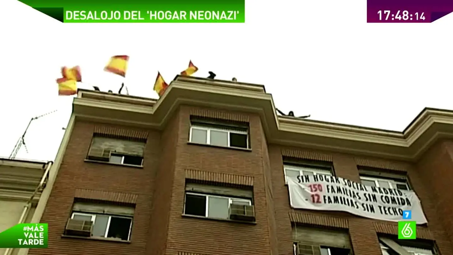 Edificio okupado por un grupo neonazi Edificio okupado por un grupo neonazi