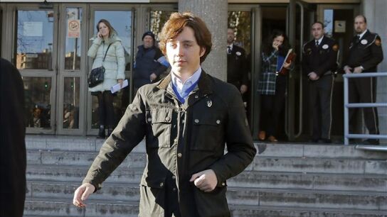 El peque&ntilde;o Nicol&aacute;s abandona los Juzgados de Instrucci&oacute;n