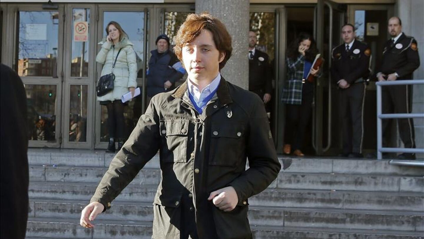 El peque&ntilde;o Nicol&aacute;s abandona los Juzgados de Instrucci&oacute;n