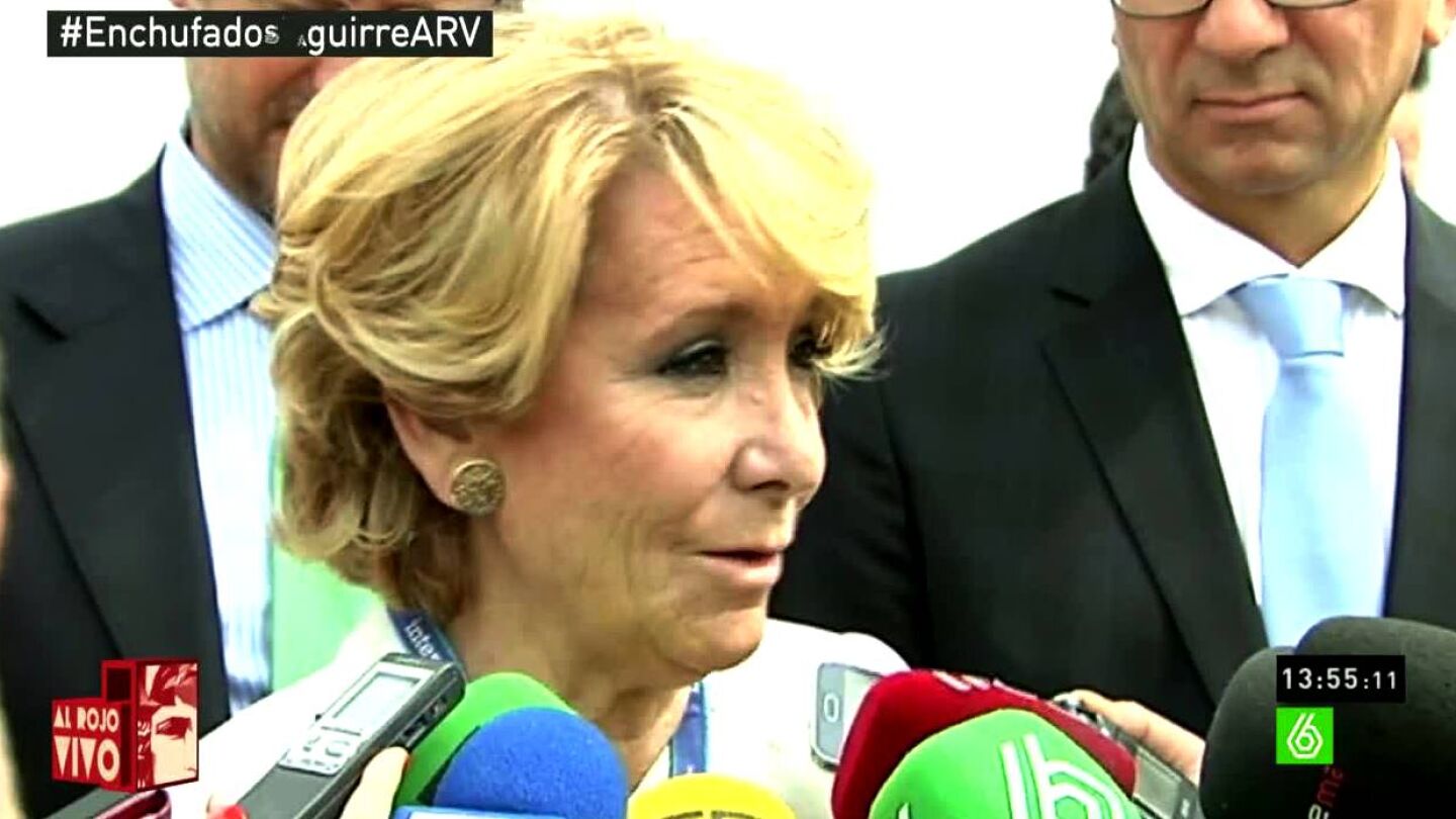 Esperanza Aguirre habla ante los medios
