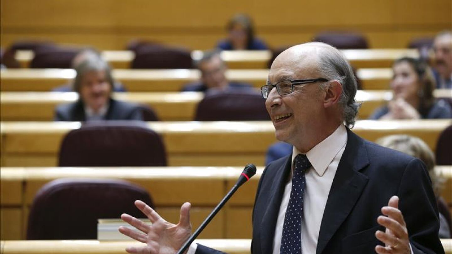 Crist&oacute;bal Montoro no piensa dimitir: "Me voy a quedar m&aacute;s tiempo"
