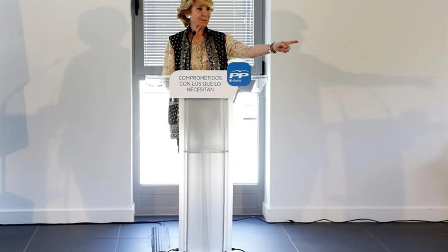 Esperanza Aguirre ante los medios Esperanza Aguirre ante los medios