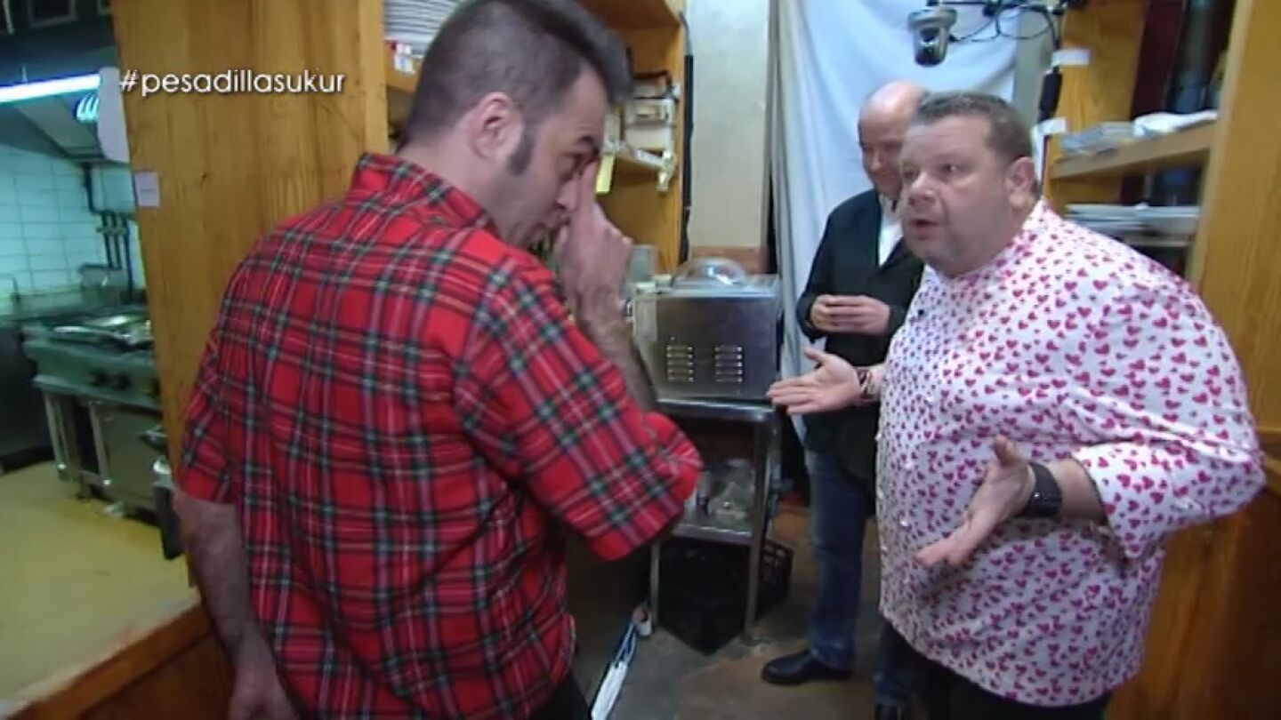 Mart&iacute;nez amenaza a Chicote