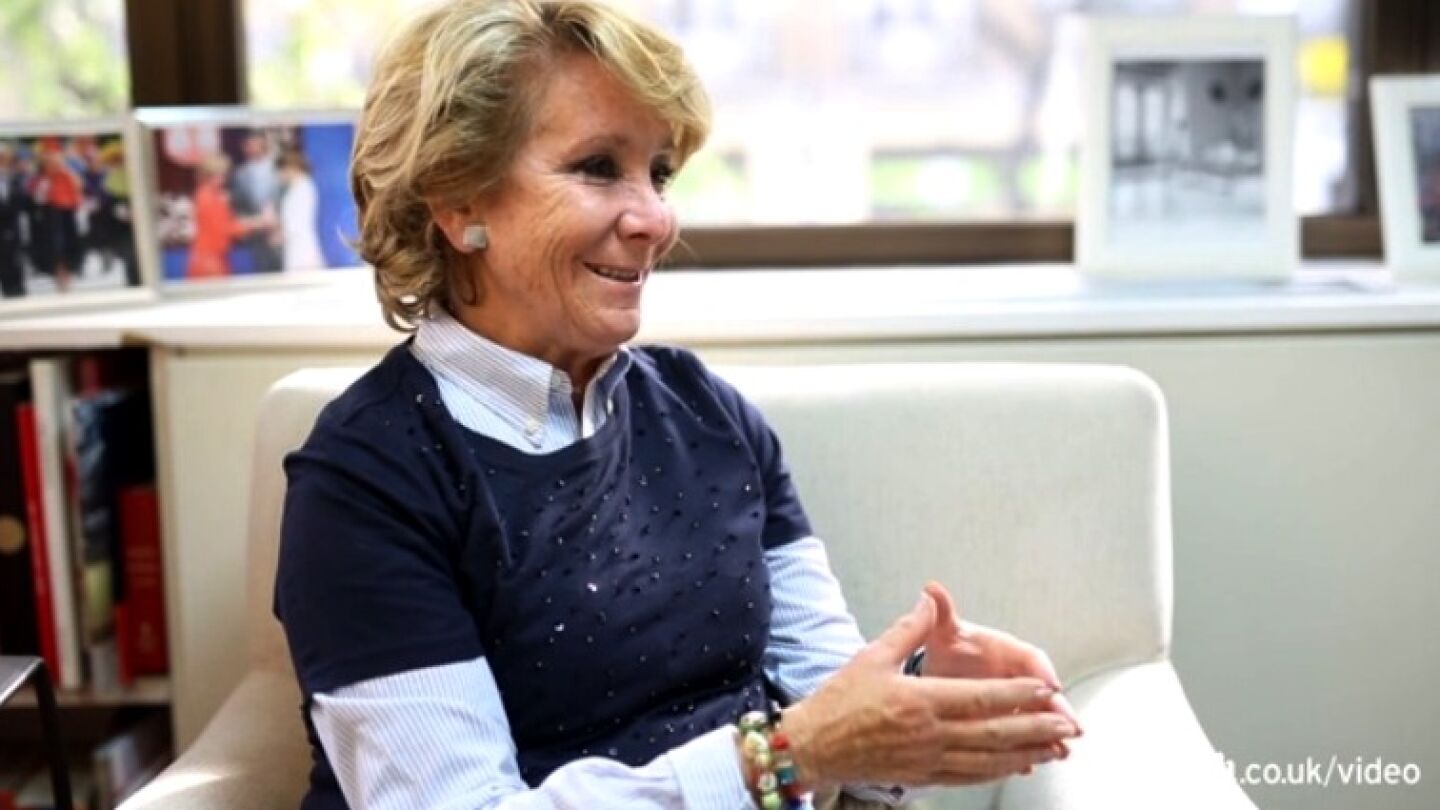 Esperanza Aguirre durante una entrevista