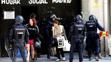 La Policía desaloja un centro ocupado de ideología neonazi en Madrid