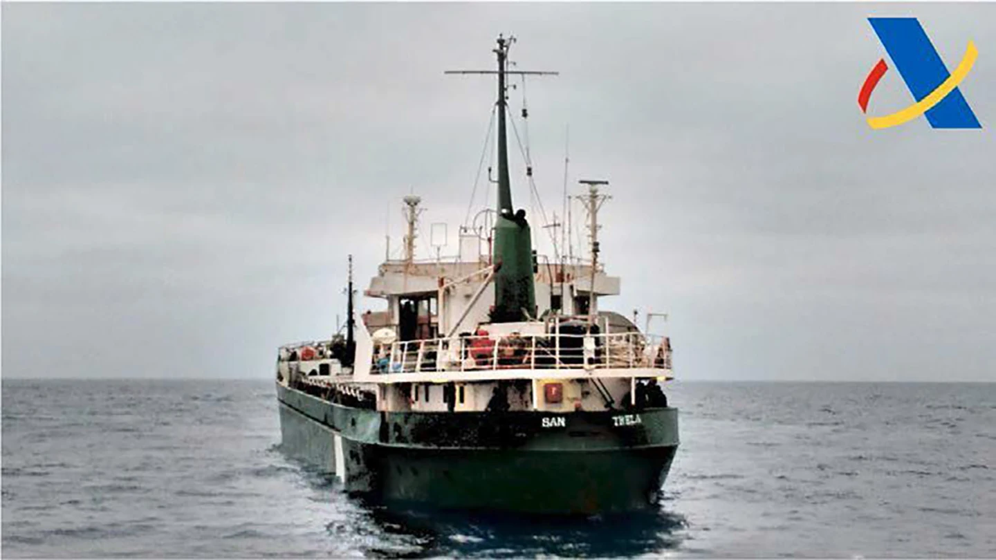Interceptan un mercante con cinco toneladas de hachís Interceptan un mercante con cinco toneladas de hachís