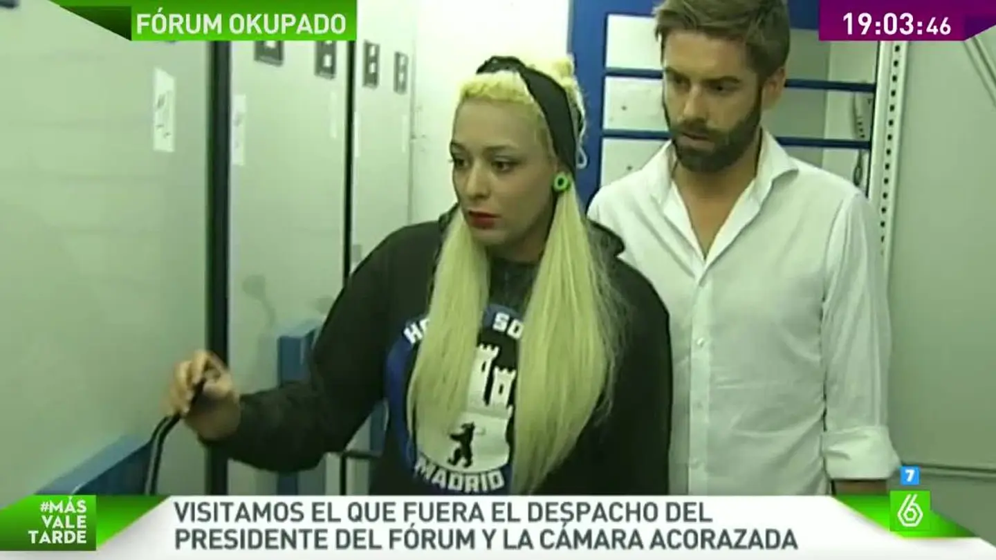 El grupo de okupación Hogar Social Madrid ha llegado al edificio de Fórum Filatélico El grupo de okupación Hogar Social Madrid ha llegado al edificio de Fórum Filatélico