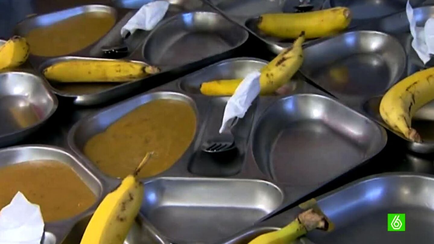 Comida en un comedor escolar