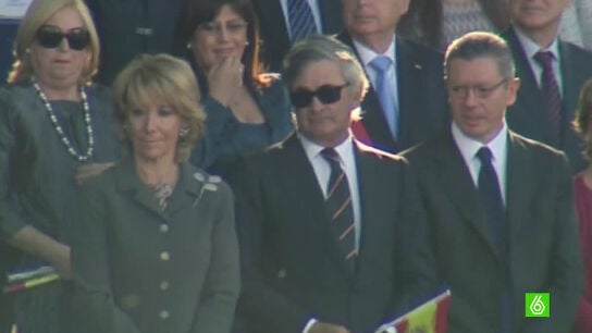 Esperanza Aguirre junto a su marido y Alberto Ruiz Gallard&oacute;n