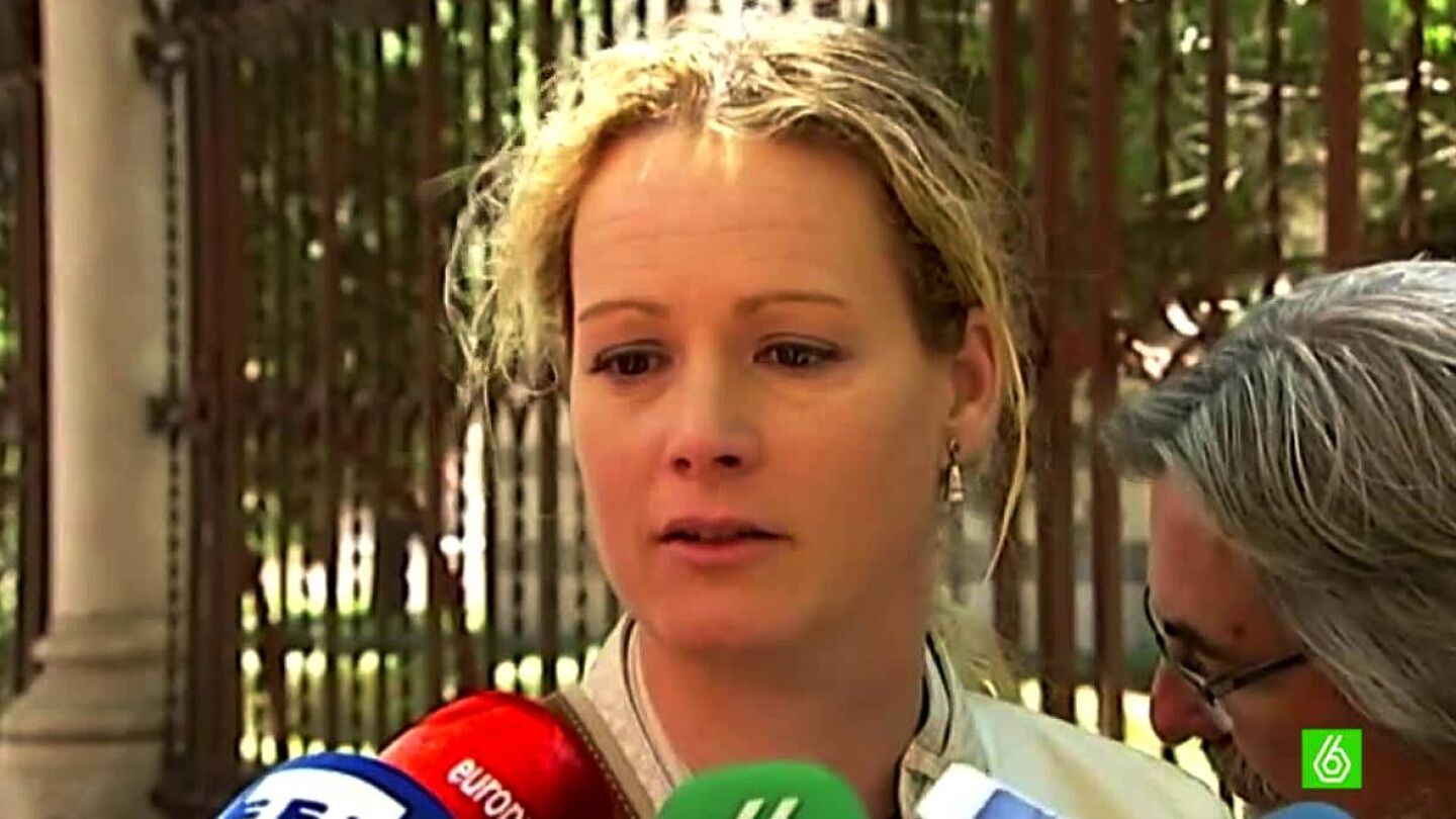 Zaida Cantera habla con los medios
