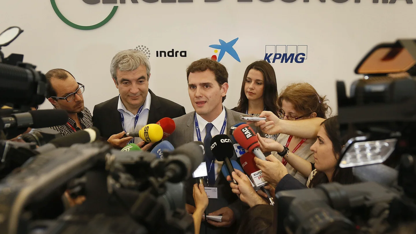 Albert Rivera ante los medios de comunicación Albert Rivera ante los medios de comunicación