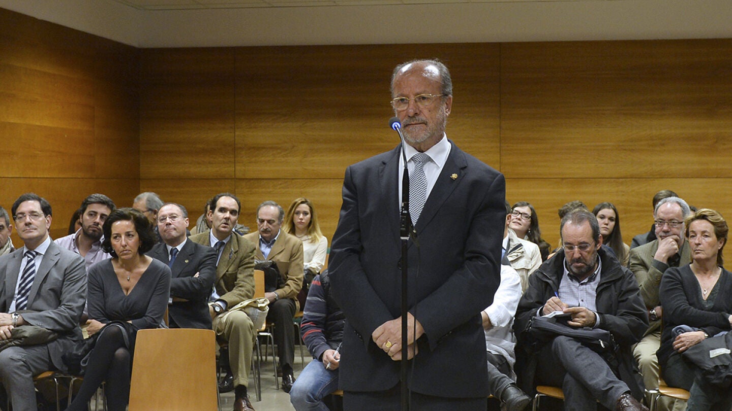 Le&oacute;n de la Riva