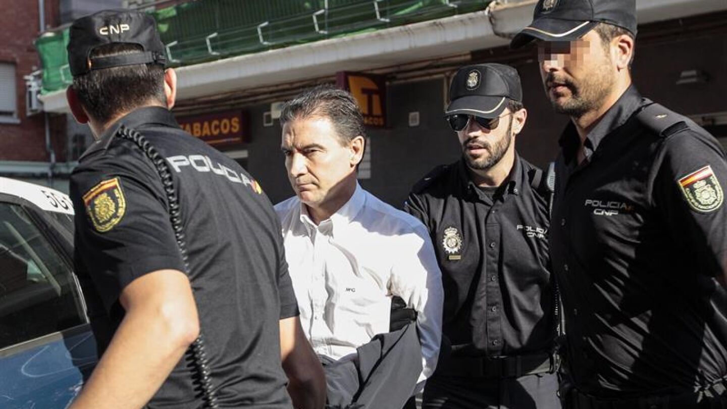 Seraf&iacute;n Castellano a su salida de los juzgados de Sagunto