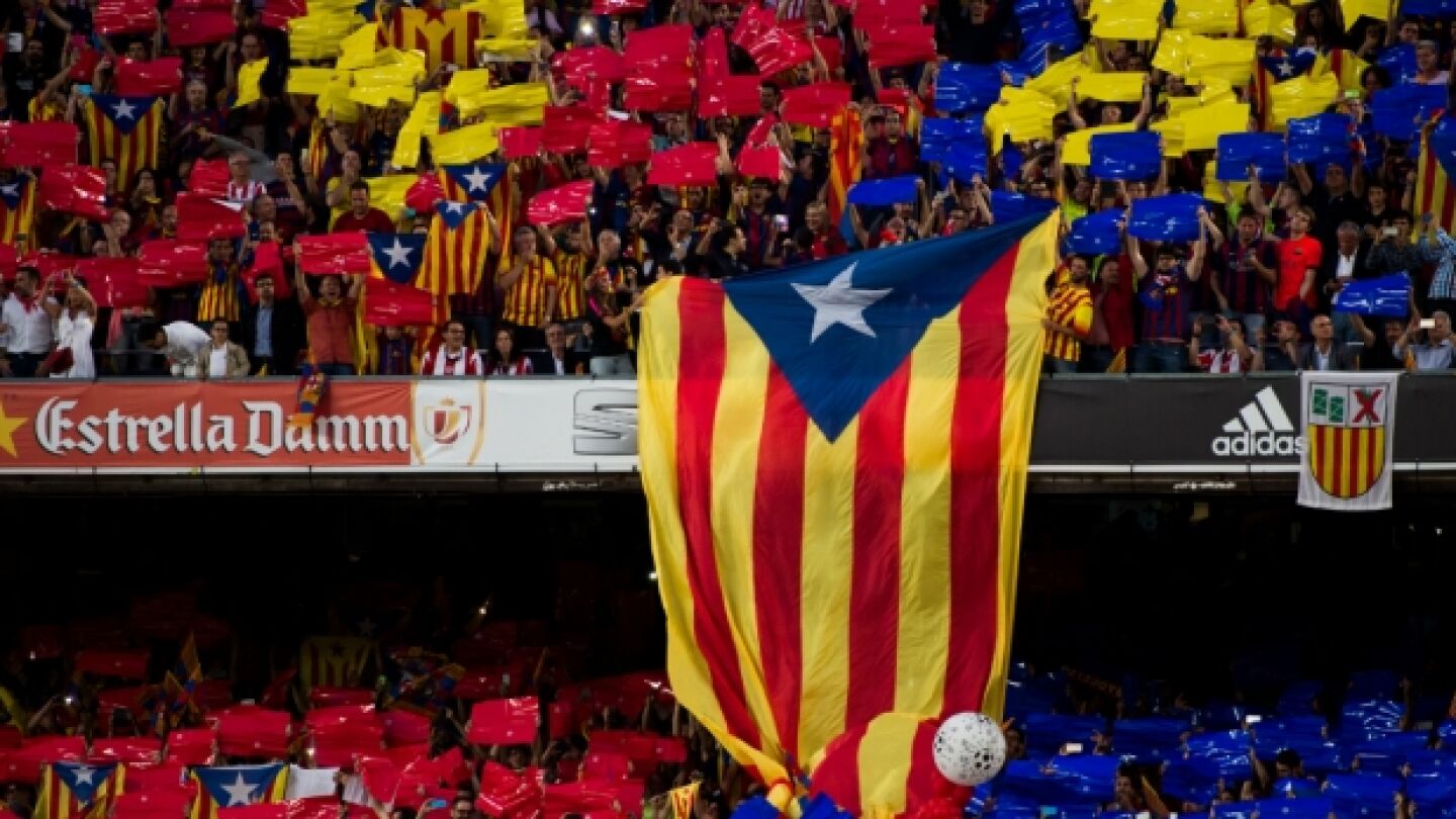 Pitada al himno en el Camp Nou