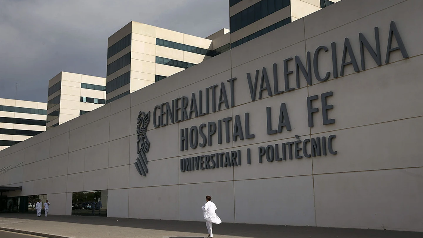 Fachada del hospital La Fe de Valencia Fachada del hospital La Fe de Valencia