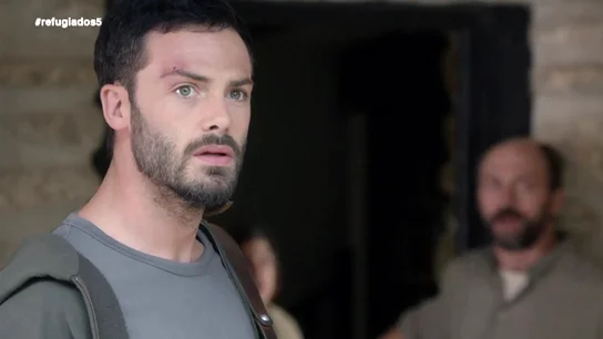 Álex, ‘cazado’ antes de dejar la casa de la familia Cruz Álex, ‘cazado’ antes de dejar la casa de la familia Cruz