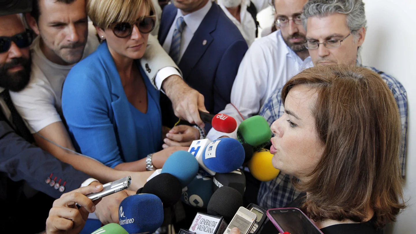 Soraya Sáenz de Santamaría ante los medios de comunicación Soraya Sáenz de Santamaría ante los medios de comunicación