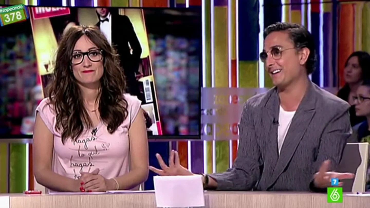 Josie, en las 'Josie News' Josie, en las 'Josie News'