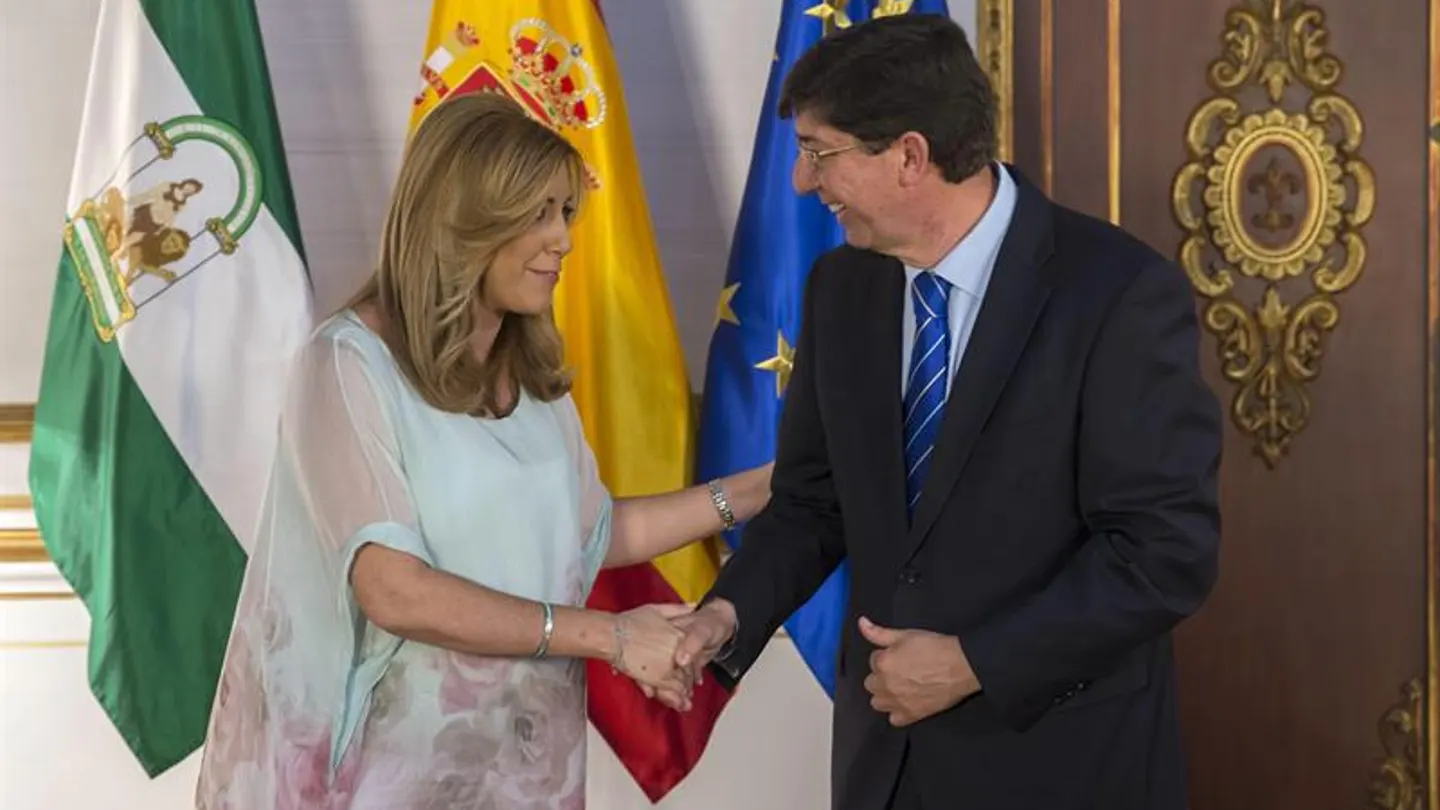 PSOE y Ciudadanos cierran el acuerdo de investidura de Susana Díaz PSOE y Ciudadanos cierran el acuerdo de investidura de Susana Díaz