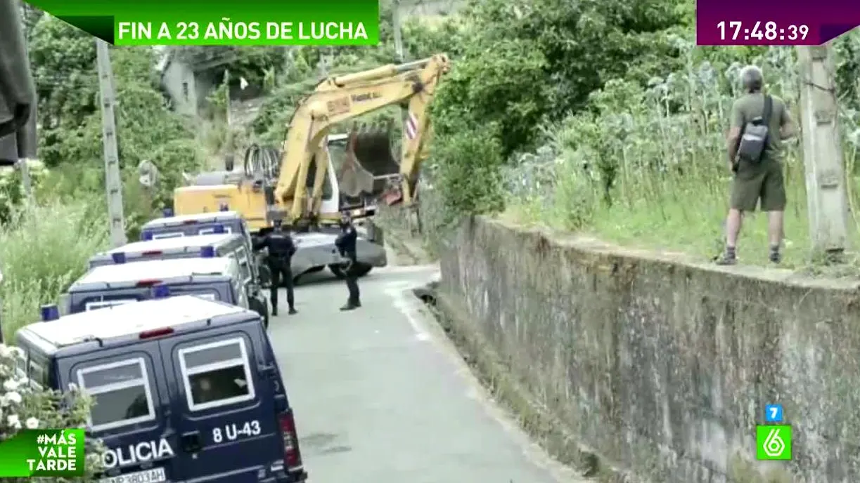 Derriban una casa en Ourense tras 24 años de denuncias