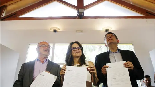 PSPV, Compromís y Podemos firman un acuerdo programático PSPV, Compromís y Podemos firman un acuerdo programático