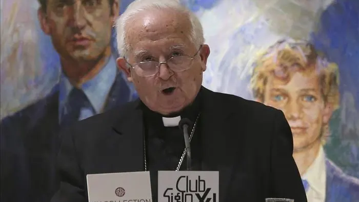 El cardenal arzobispo de Valencia, Antonio Cañizares, durante la conferencia que ha ofrecido en el Club Siglo XXI en Madrid